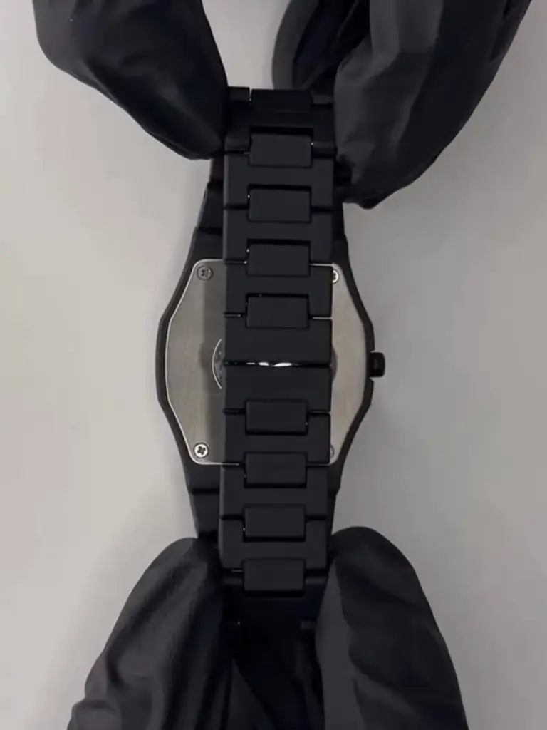 aura watch 1.webp