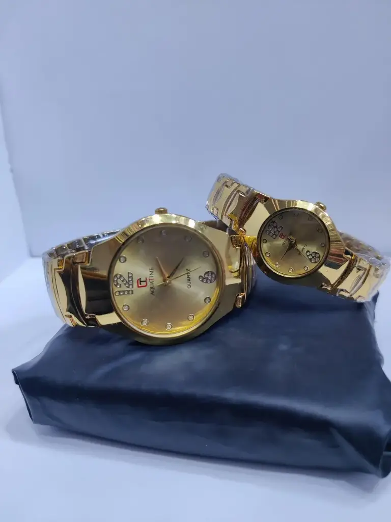 Couple Watches( GOLD )